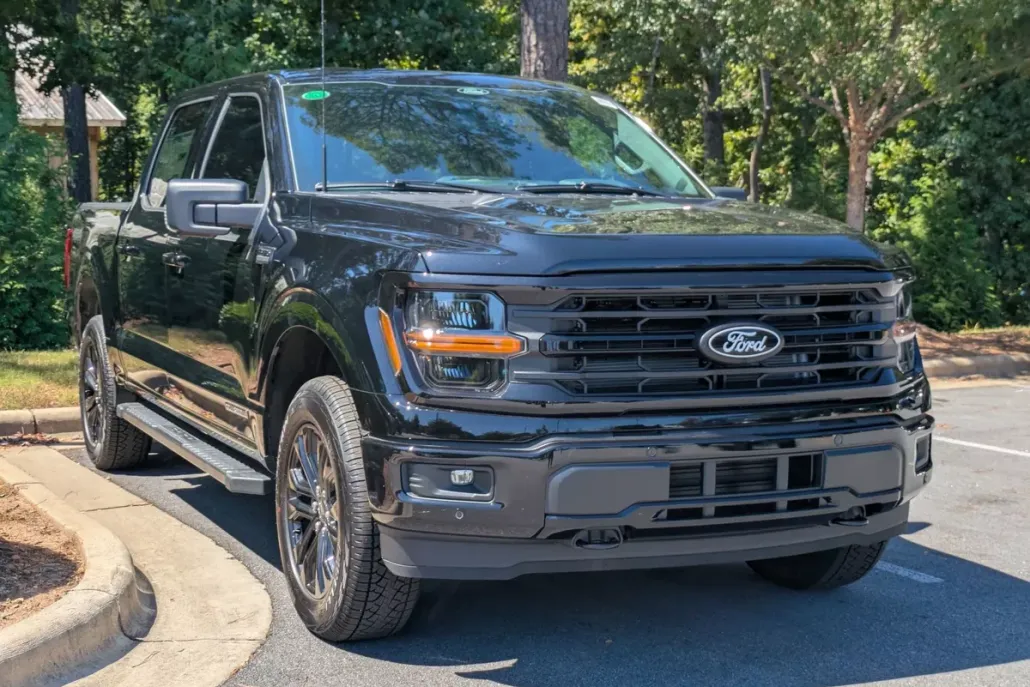 2025 Ford F-150 XLT photo 1