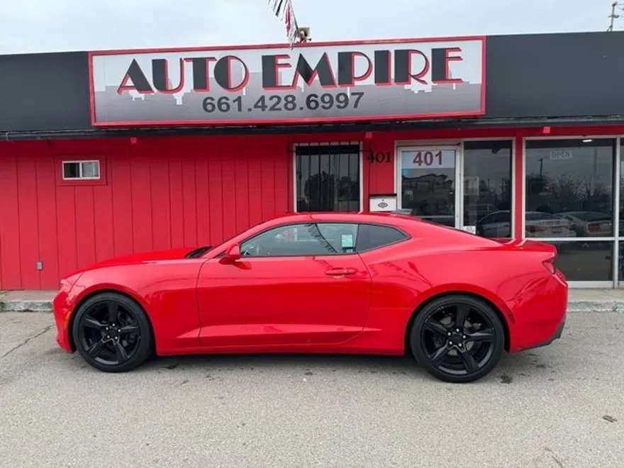 2017 Chevrolet Camaro Coupe photo 1