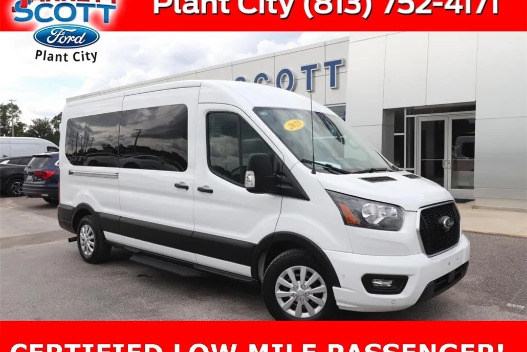 2023 Ford Transit Passenger XLT photo 1