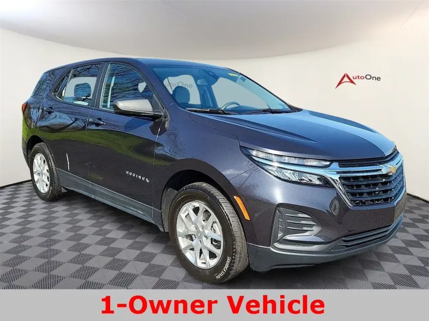 2022 Chevrolet Equinox LS photo 1