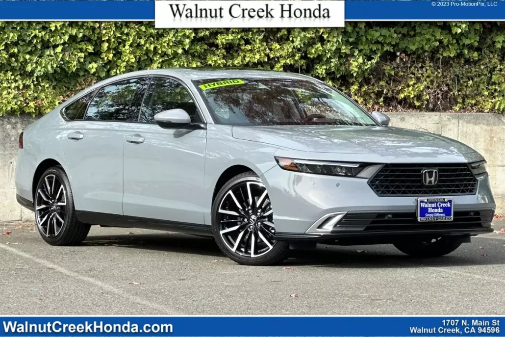 2025 Honda Accord Hybrid Touring photo 1