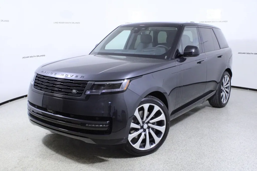 2025 Land Rover Range Rover SE photo 1