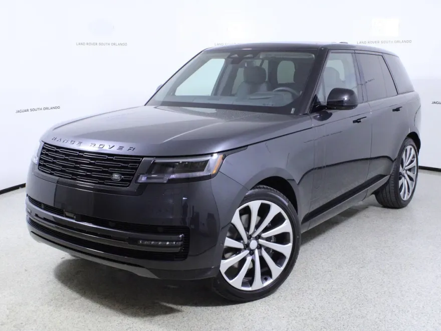 2025 Land Rover Range Rover SE photo 1