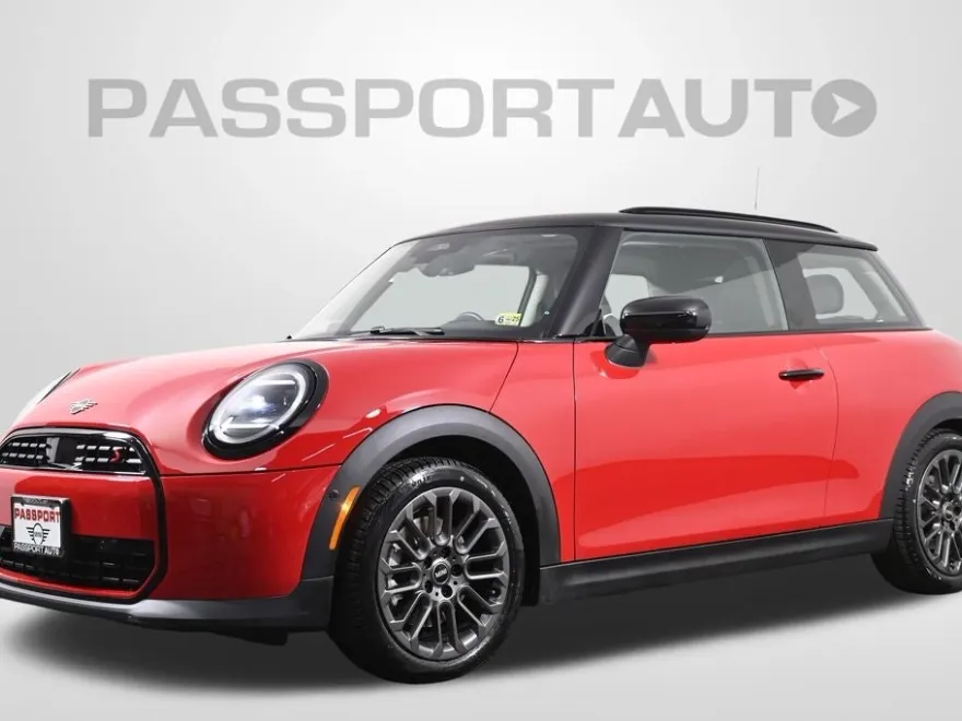 2025 Mini Cooper 2 Door Hardtop Signature photo 1