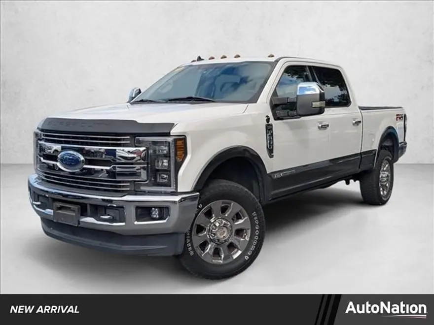 2019 Ford F-350 Lariat photo 1