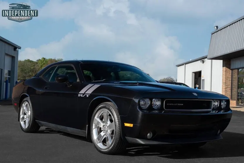2010 Dodge Challenger R/T photo 1