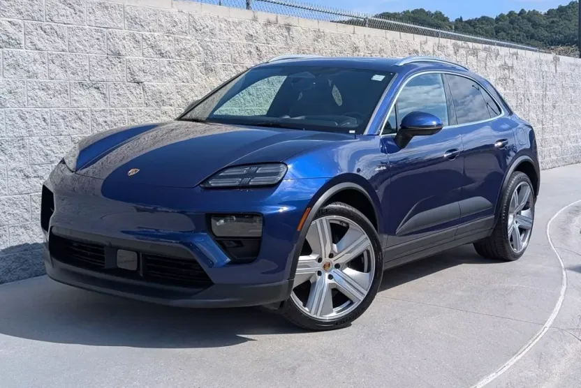2024 Porsche Macan Electric 4 photo 1