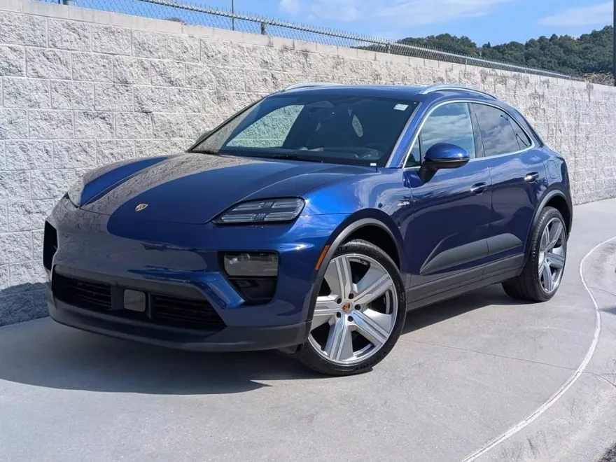 2024 Porsche Macan Electric 4 photo 1