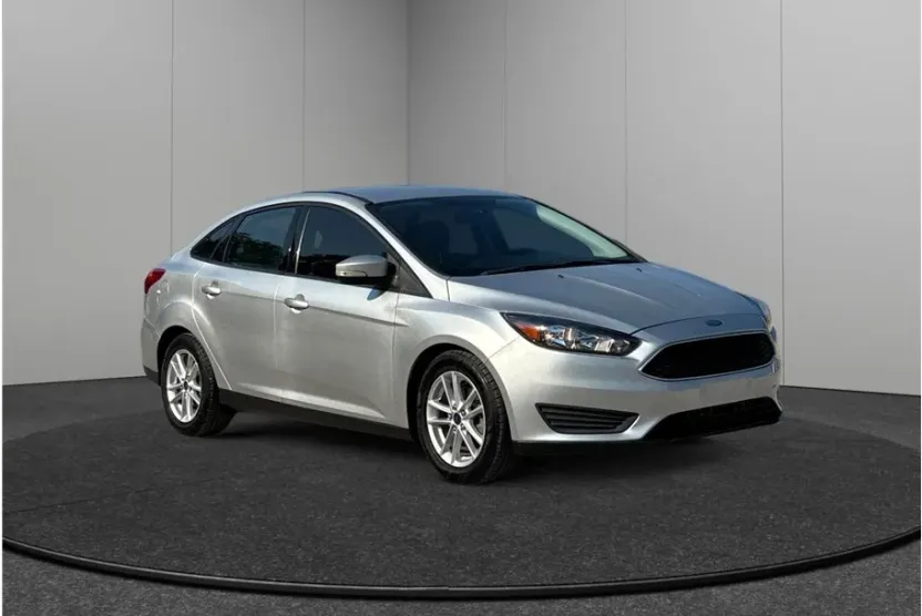 2015 Ford Focus Sedan photo 1