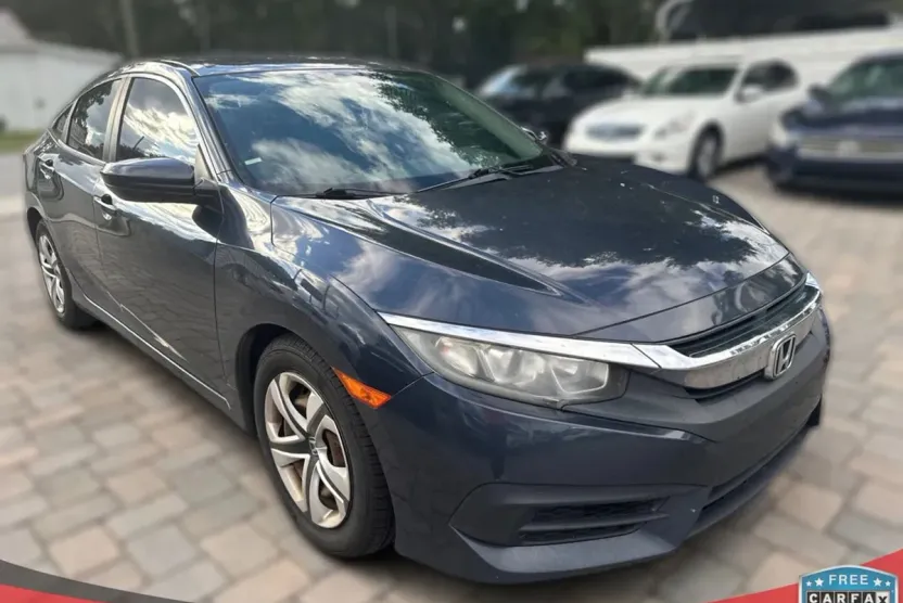 2018 Honda Civic LX photo 1