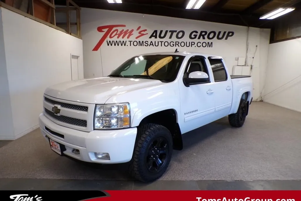 2011 Chevrolet Silverado 1500 LT photo 1