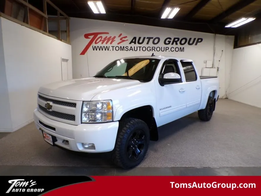 2011 Chevrolet Silverado 1500 LT photo 1