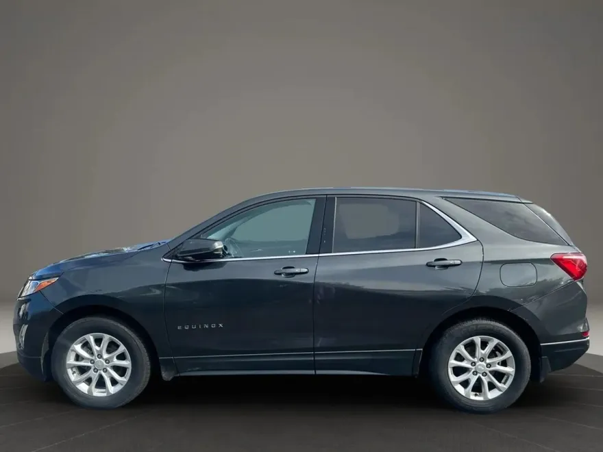 2019 Chevrolet Equinox LT photo 1