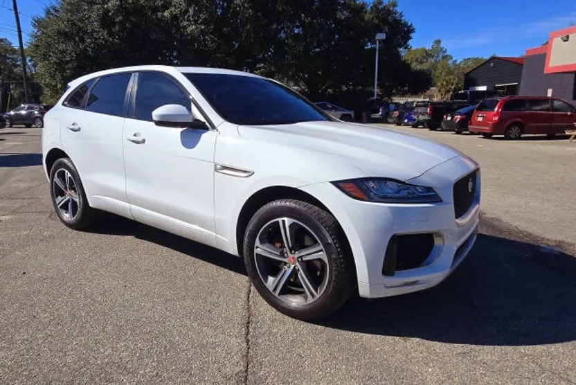 2020 Jaguar F-PACE S photo 1