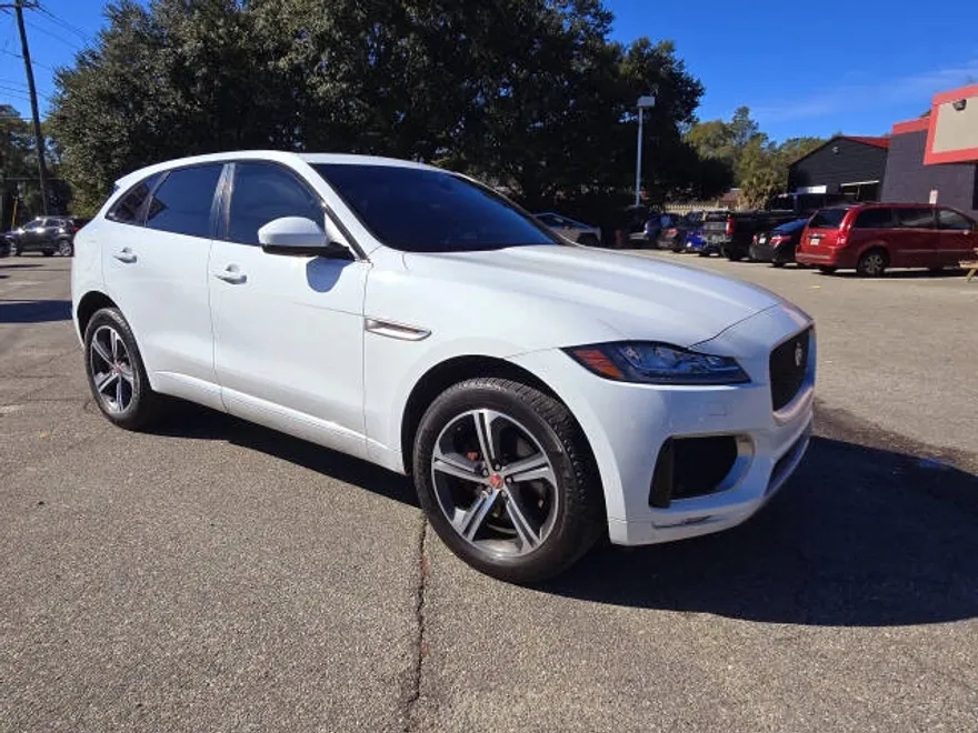 2020 Jaguar F-PACE S photo 1
