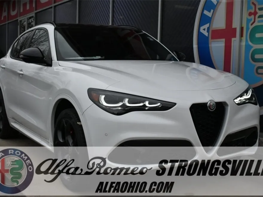 2025 Alfa Romeo Stelvio Tributo Italiano photo 1