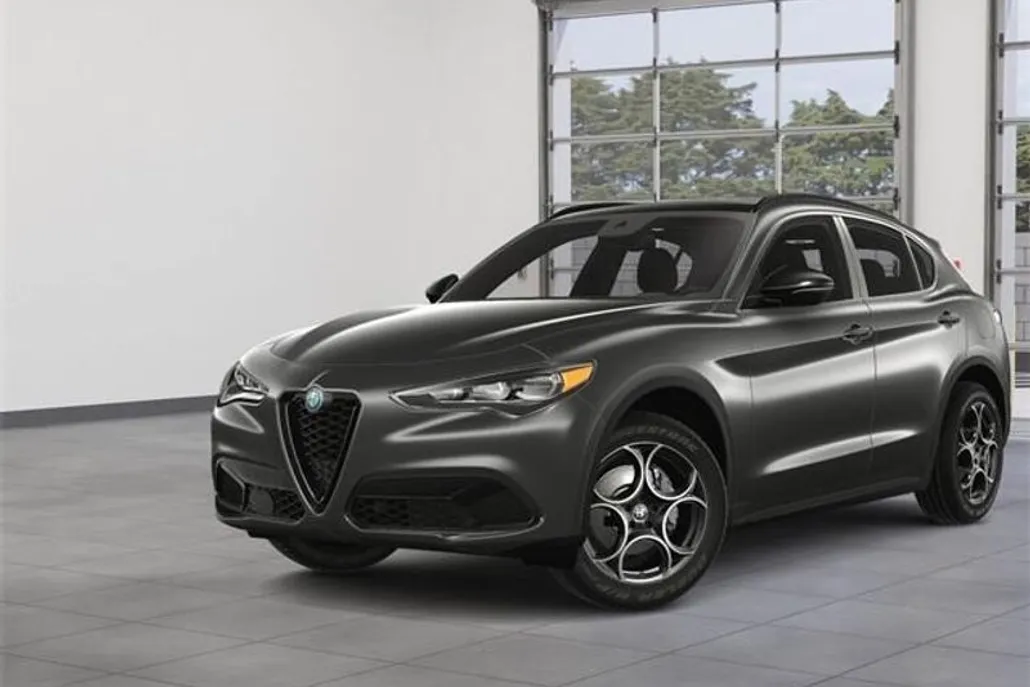 2025 Alfa Romeo Stelvio Sprint photo 1