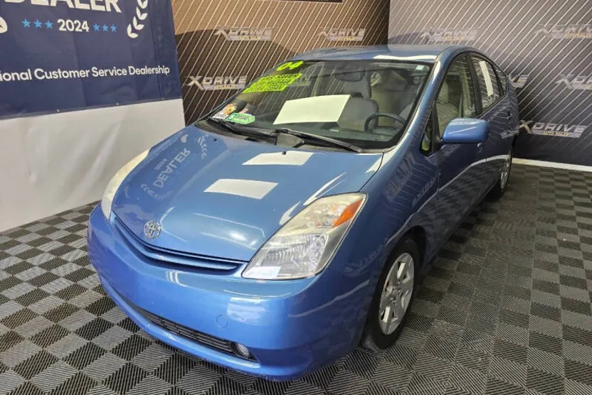 2004 Toyota Prius Base photo 1