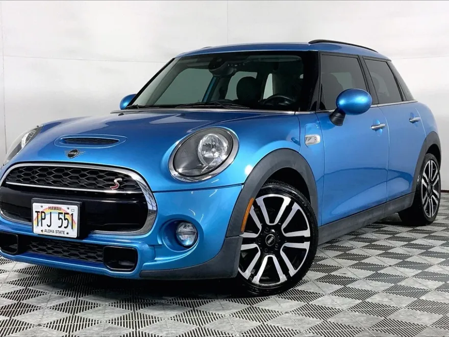 2019 Mini Cooper 4 Door Hardtop S photo 1
