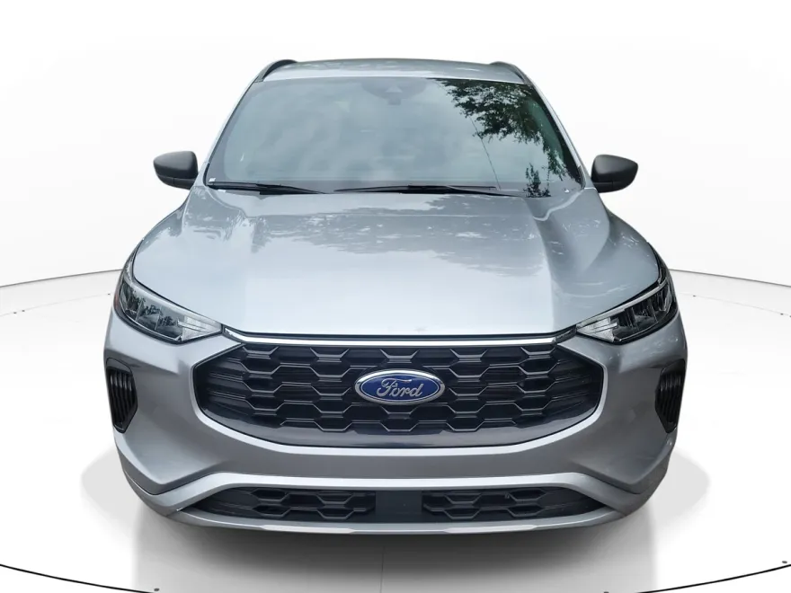2024 Ford Escape ST-Line photo 1