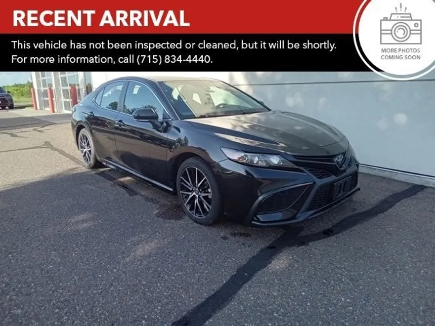 2023 Toyota Camry SE photo 1