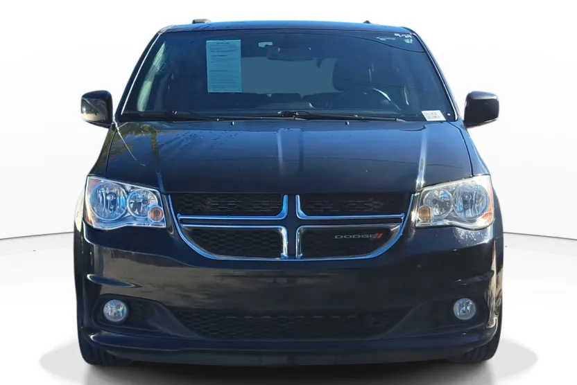 2019 Dodge Grand Caravan SXT photo 1
