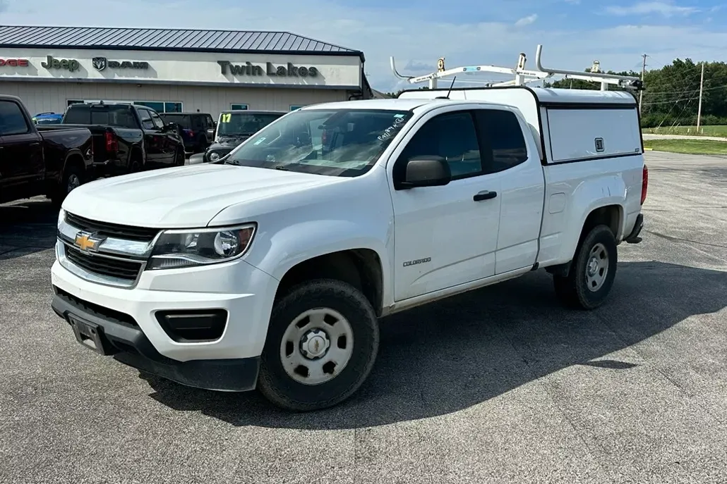 2017 Chevrolet Colorado Work Truck photo 1