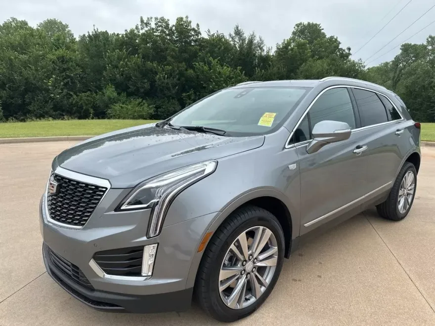 2022 Cadillac XT5 Luxury photo 1