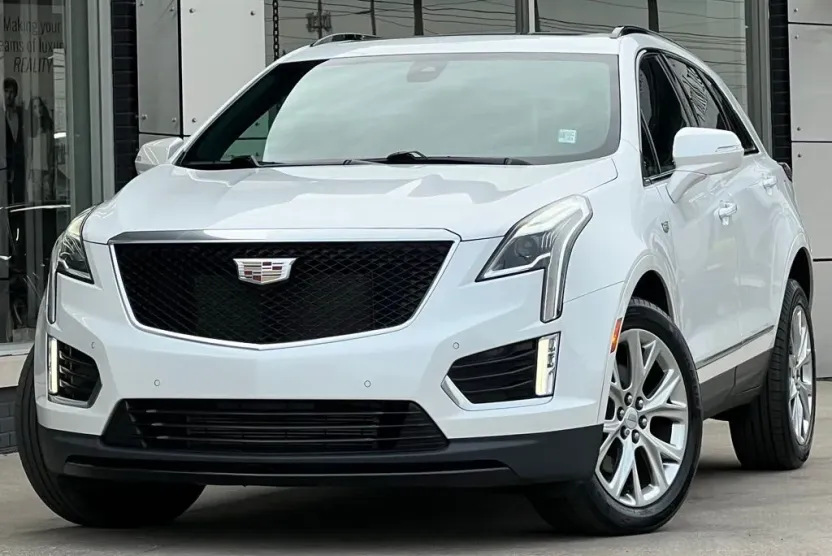 2020 Cadillac XT5 Sport photo 1