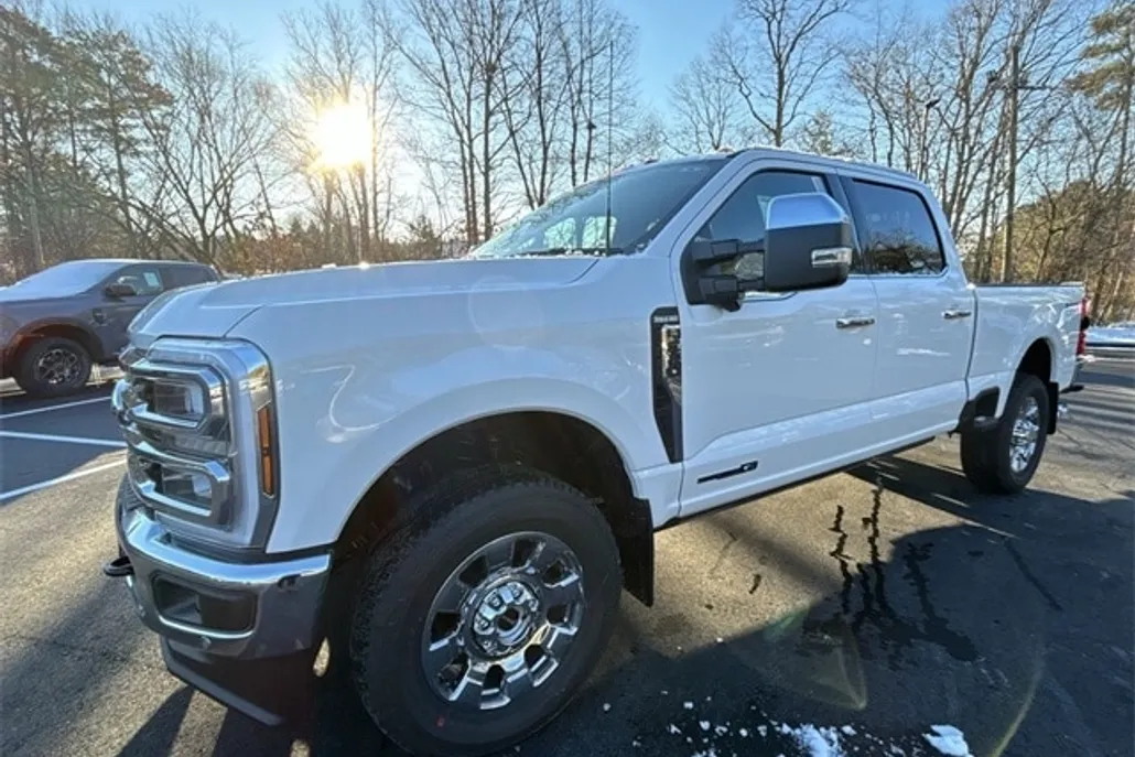 2025 Ford F-350 King Ranch photo 1