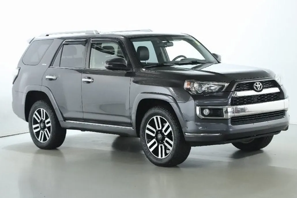 2016 Toyota 4Runner Limited photo 1