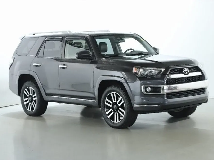 2016 Toyota 4Runner Limited photo 1