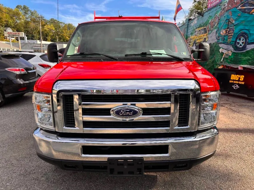 2016 Ford E-350 photo 1