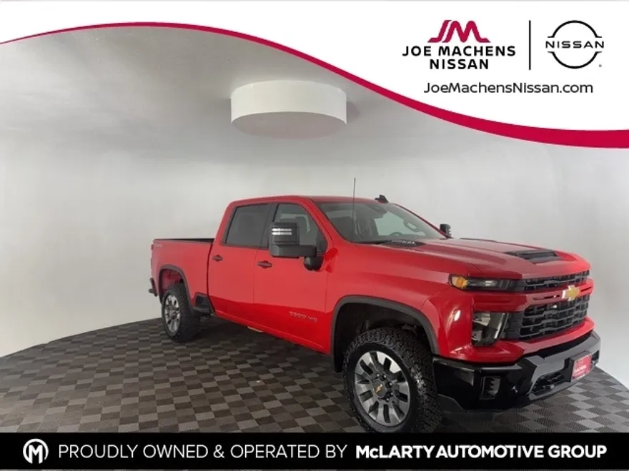2024 Chevrolet Silverado 2500HD Custom photo 1