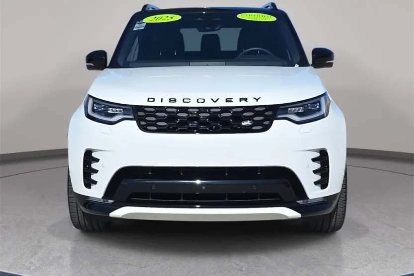 2025 Land Rover Discovery SE photo 1