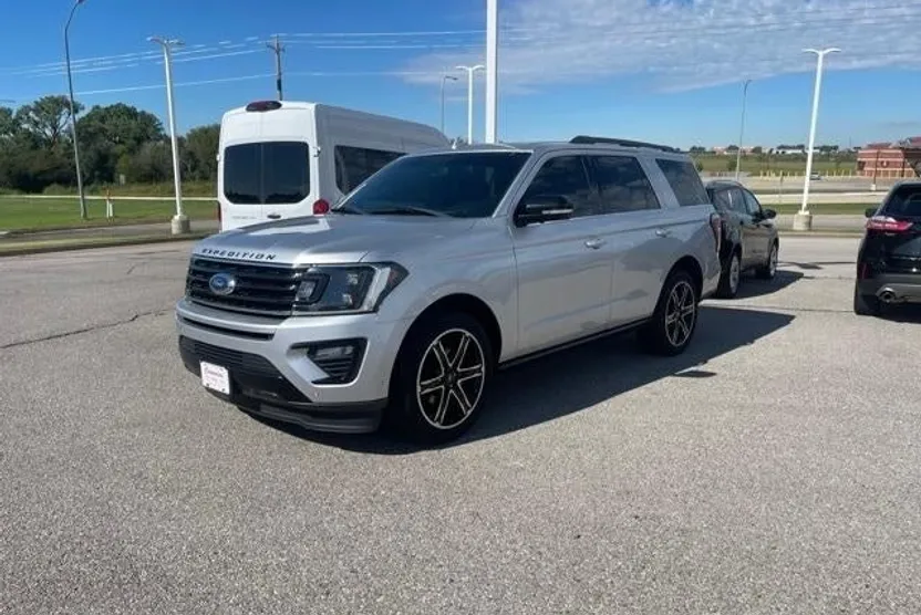 2019 Ford Expedition Limited photo 1