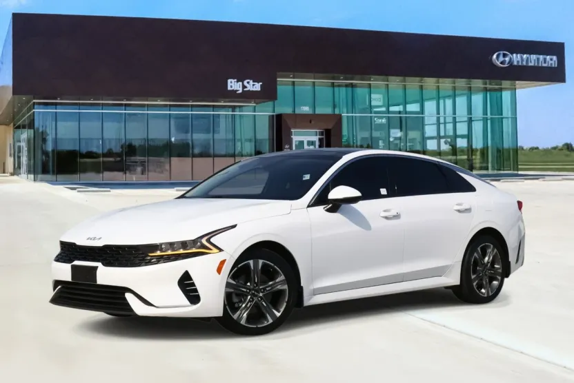 2023 Kia K5 EX photo 1
