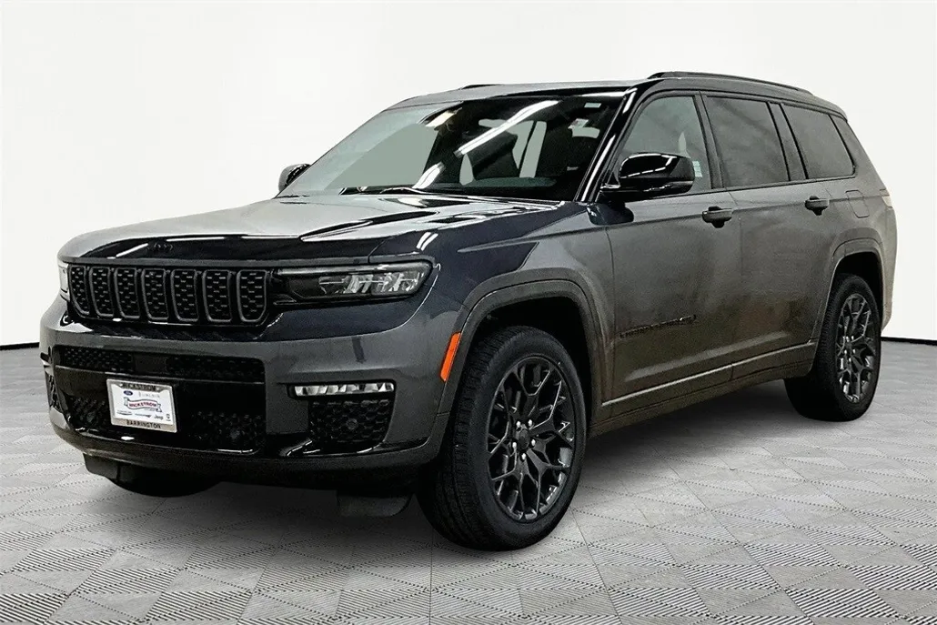 2025 Jeep Grand Cherokee L Summit photo 1