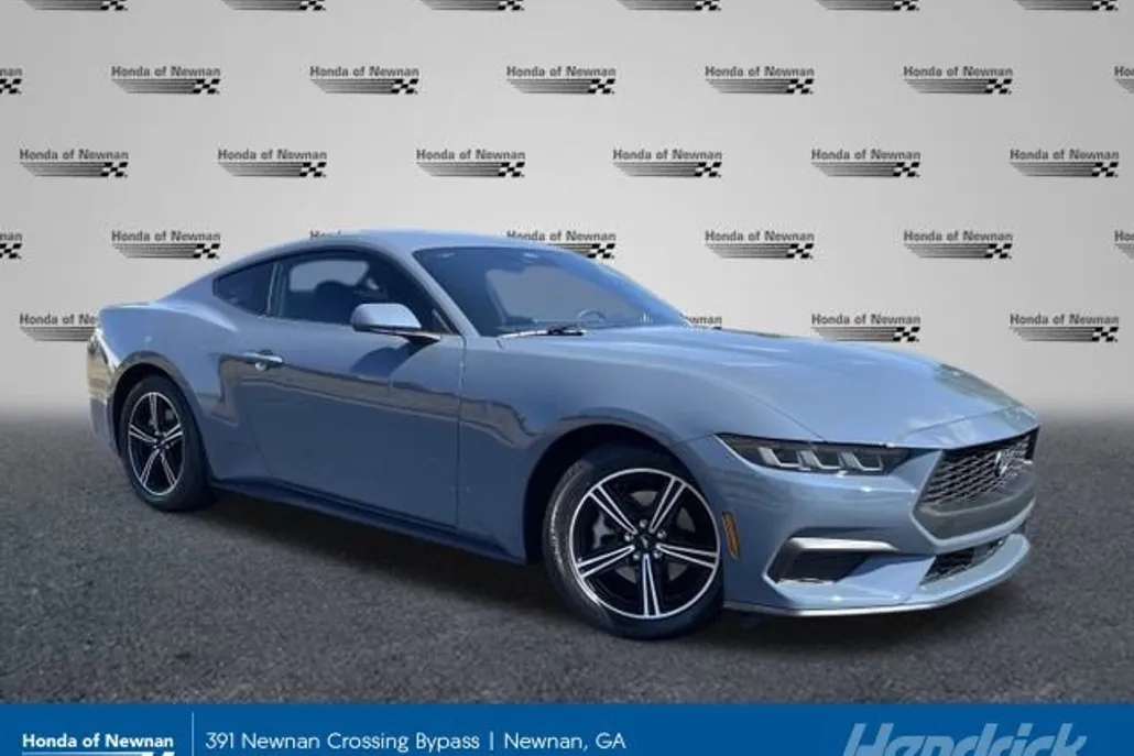 2025 Ford Mustang EcoBoost photo 1