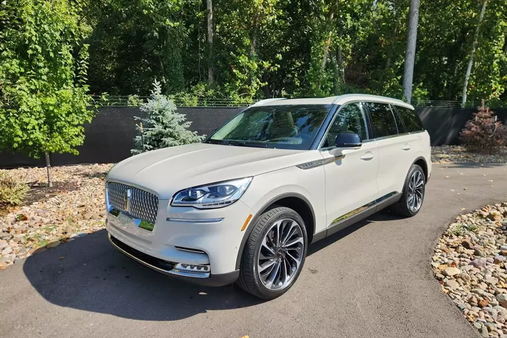 2022 Lincoln Aviator Reserve photo 1