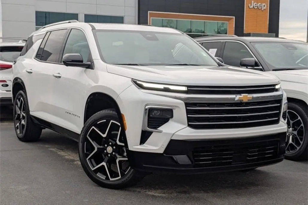 2025 Chevrolet Traverse High Country photo 1