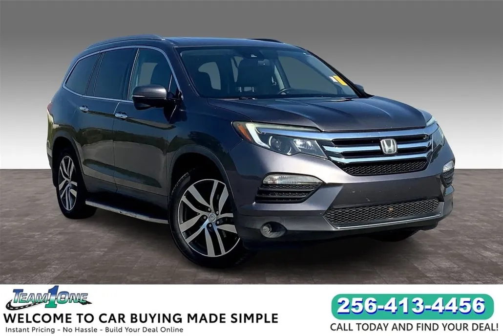 2017 Honda Pilot Touring photo 1
