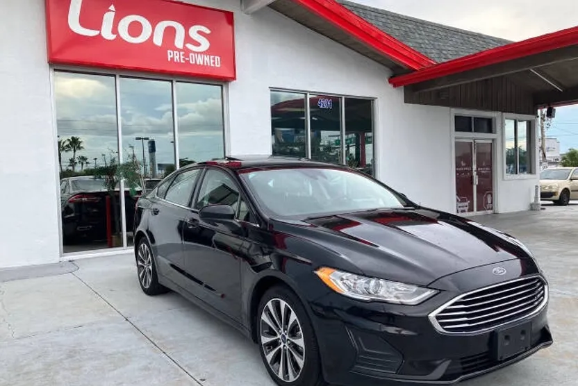 2020 Ford Fusion SE photo 1