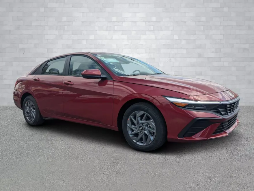 2025 Hyundai Elantra Hybrid Blue photo 1