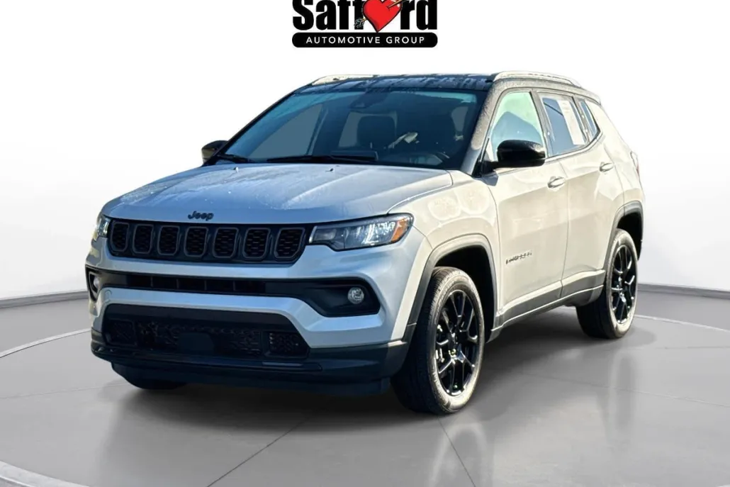 2024 Jeep Compass Latitude photo 1