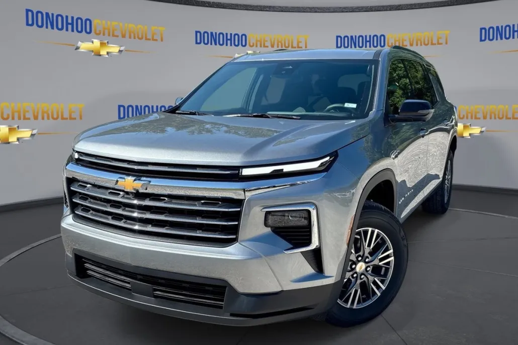 2025 Chevrolet Traverse photo 1