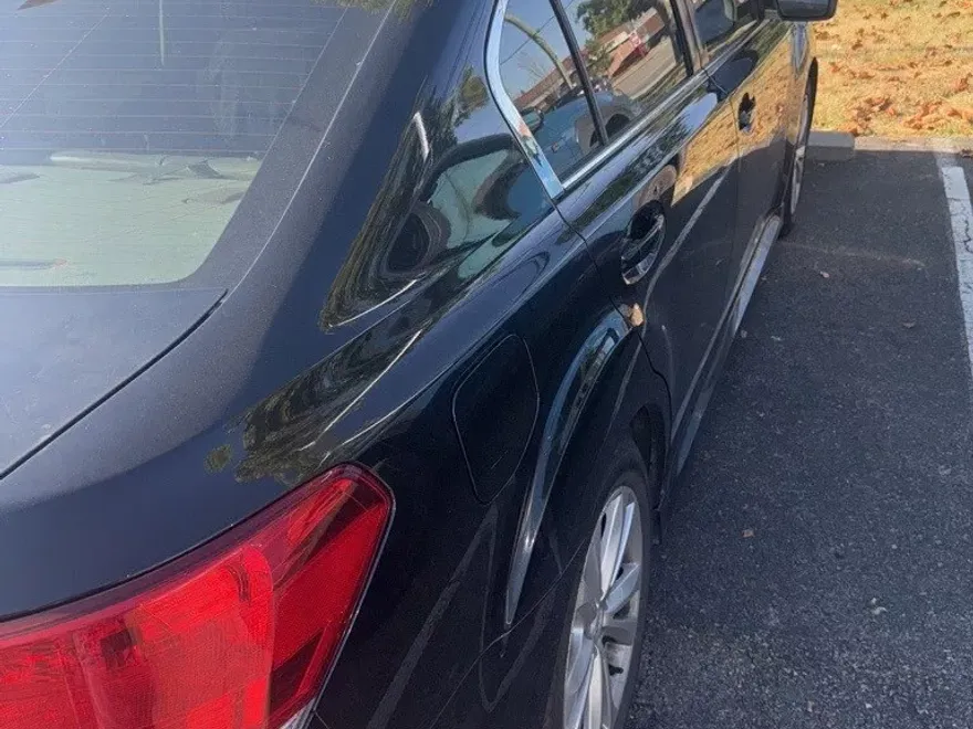2013 Subaru Legacy 3.6R Limited photo 1