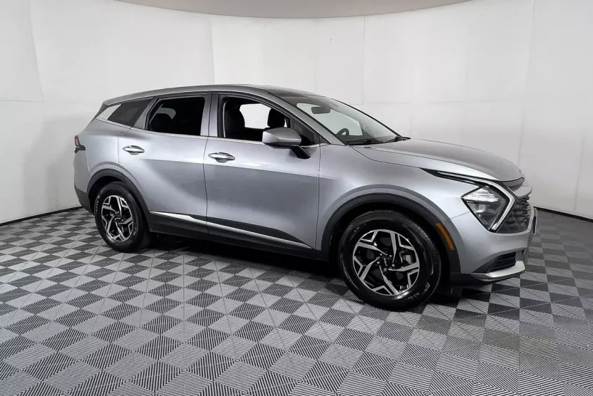 2023 Kia Sportage LX photo 1