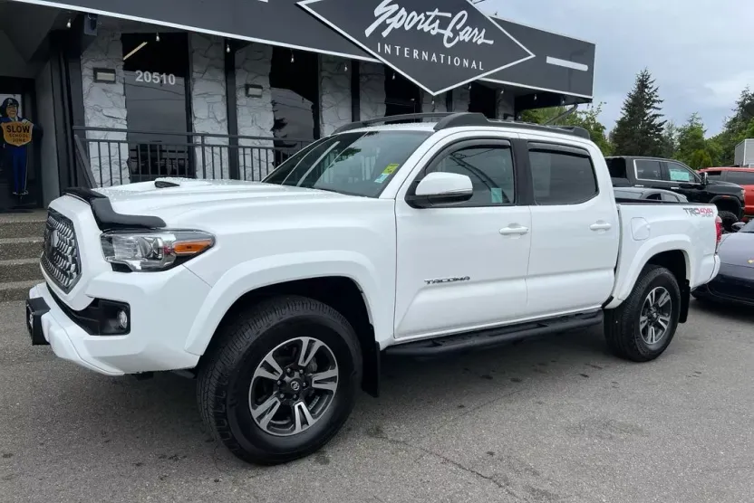 2019 Toyota Tacoma TRD Double Cab photo 1