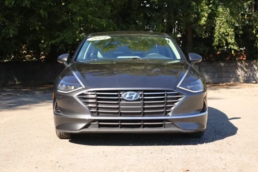 2021 Hyundai Sonata SE photo 1